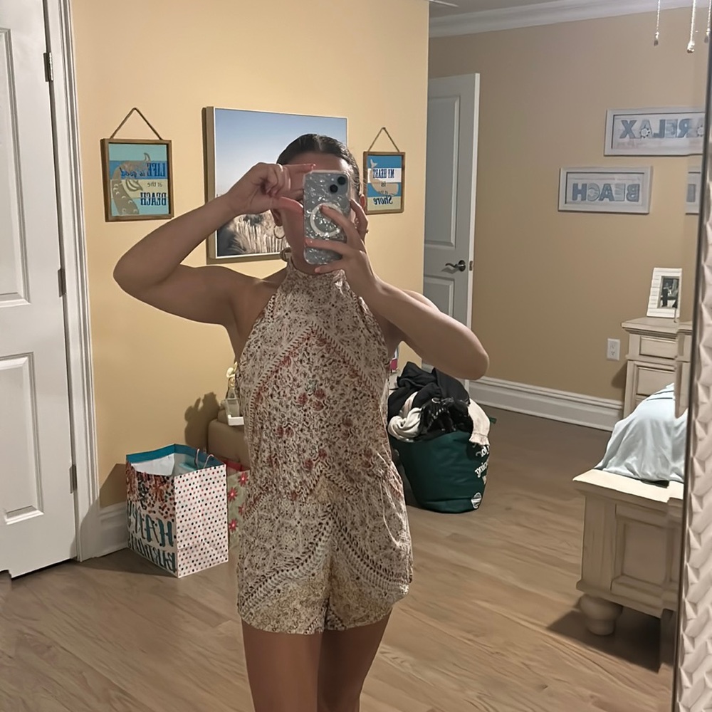 O’Neill Floral Romper - Picture 2 of 5